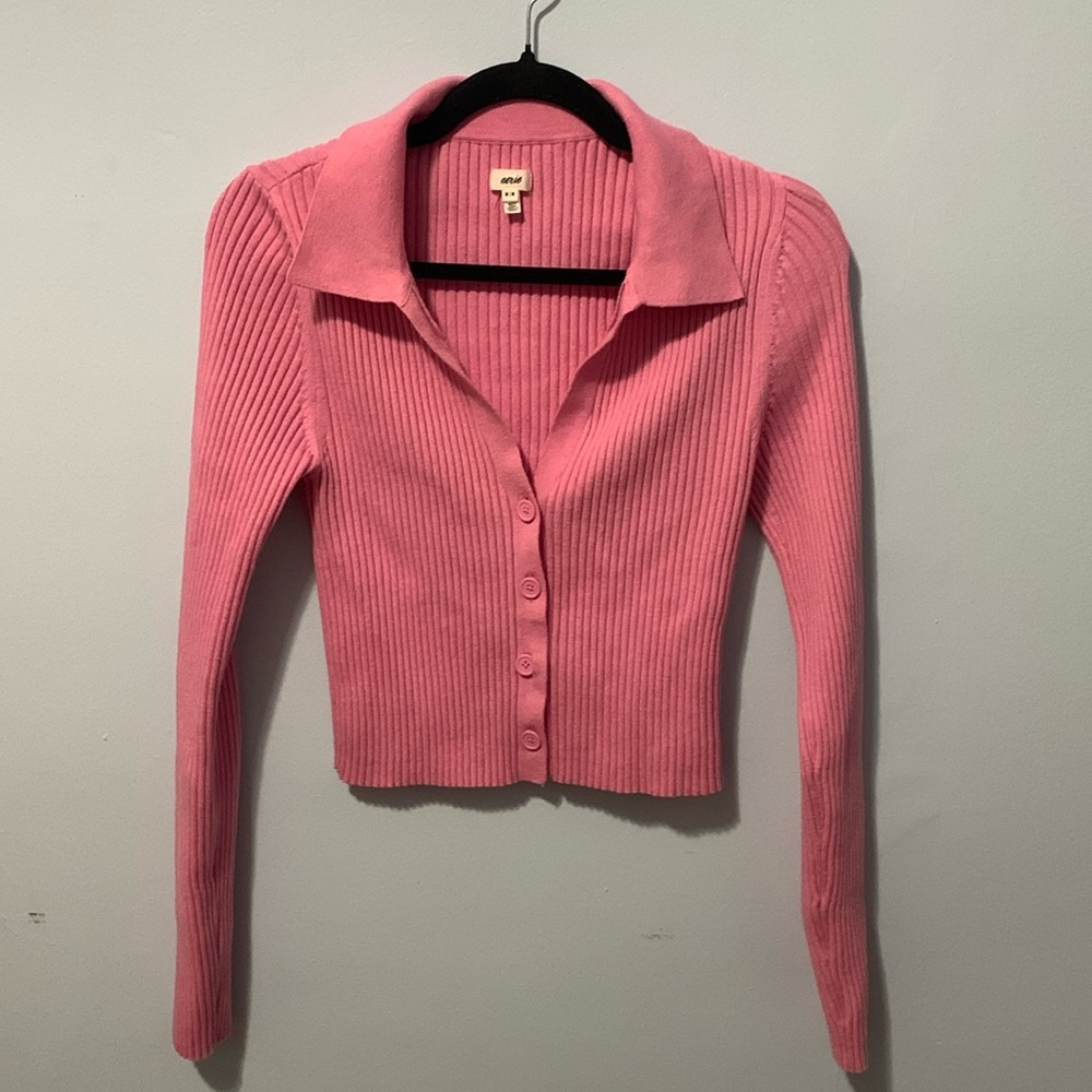 Aerie cute cropped pink medium button up sweater